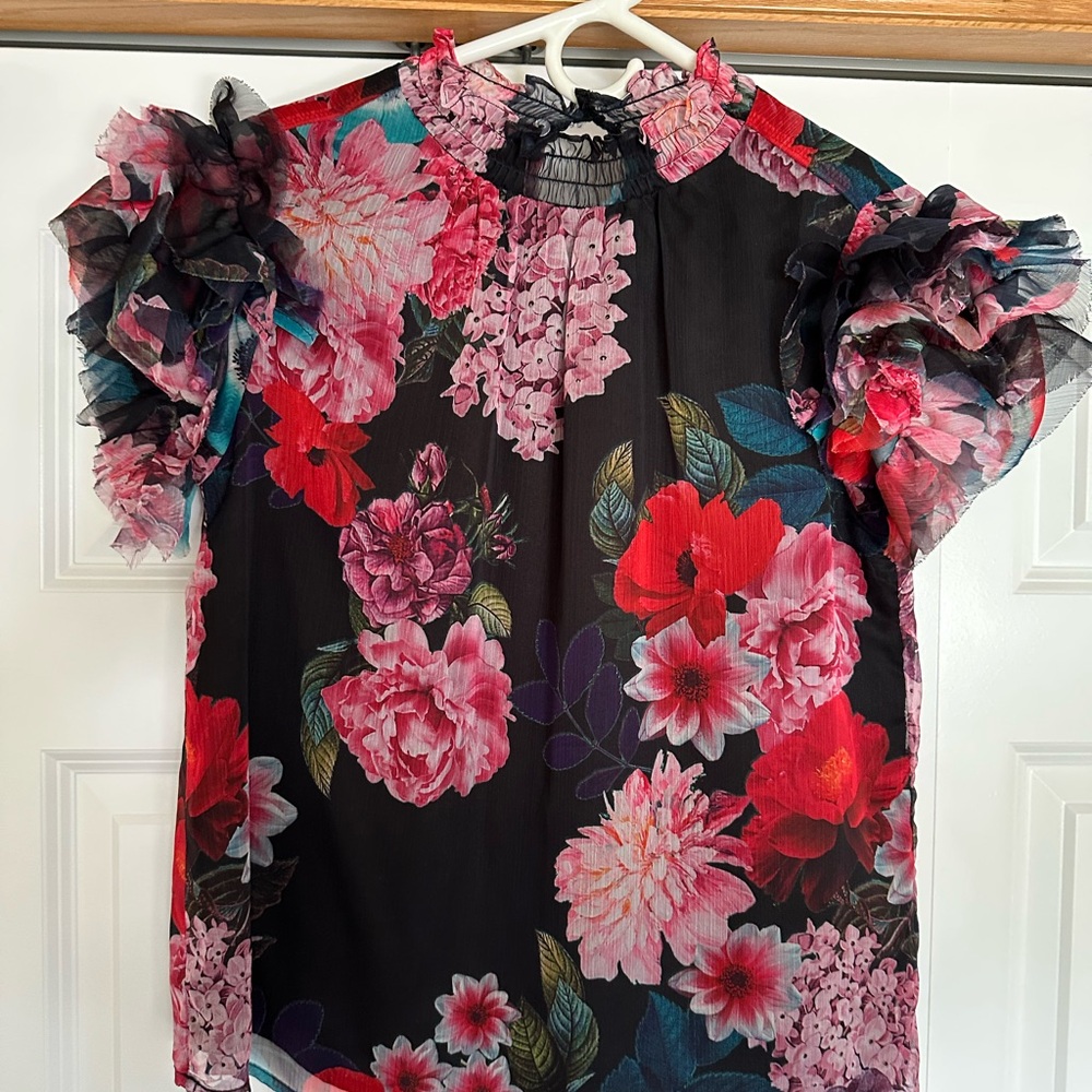 Floral Ruffle Sleeve Blouse